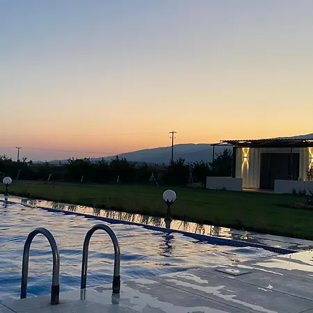 Casa Mora Zeytinli Oda ve Kahvaltı Edremit (Balikesir)